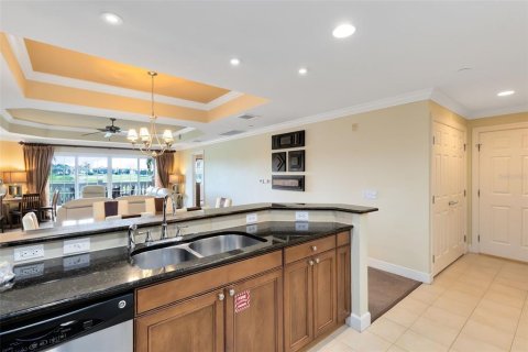 Condo in Four Corners, Florida, 3 bedrooms  № 2230734 - photo 16