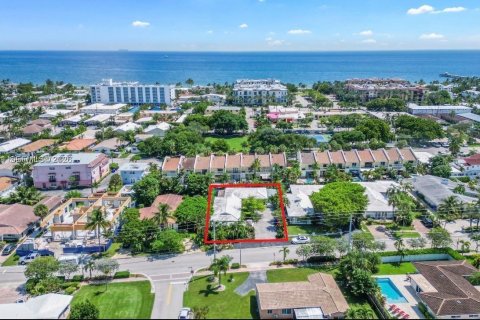 Propiedad comercial en Lauderdale-by-the-Sea, Florida 220.83 m2 № 2046173