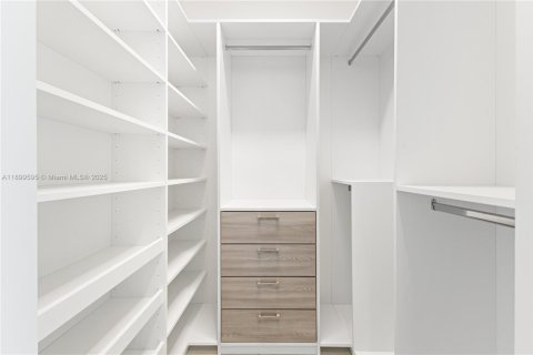 Copropriété à louer à Doral, Floride: 2 chambres, 104.42 m2 № 1950880 - photo 20