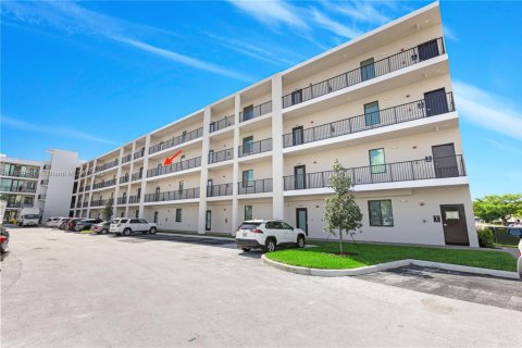 Copropriété à louer à Doral, Floride: 2 chambres, 104.42 m2 № 1950880 - photo 29