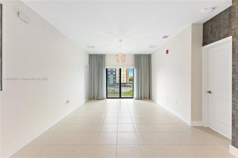 Copropriété à louer à Doral, Floride: 2 chambres, 104.42 m2 № 1950880 - photo 7