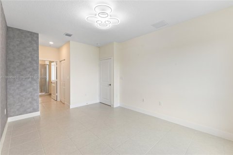Copropriété à louer à Doral, Floride: 2 chambres, 104.42 m2 № 1950880 - photo 17