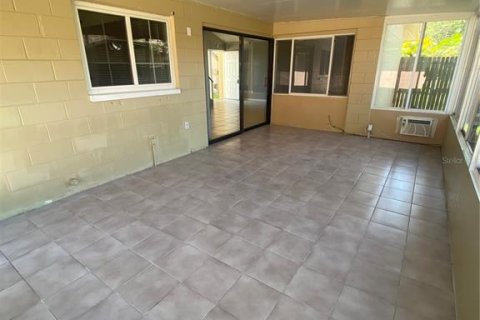 Villa ou maison à louer à Tampa, Floride: 4 chambres, 142.6 m2 № 1912329 - photo 17