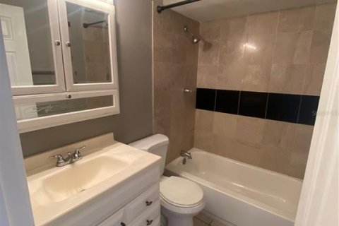 Villa ou maison à louer à Tampa, Floride: 4 chambres, 142.6 m2 № 1912329 - photo 12