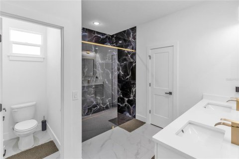 Casa en venta en Deltona, Florida, 4 dormitorios, 191.38 m2 № 2155693 - foto 13