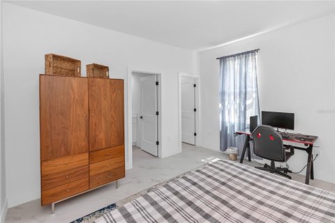 Casa en venta en Deltona, Florida, 4 dormitorios, 191.38 m2 № 2155693 - foto 24