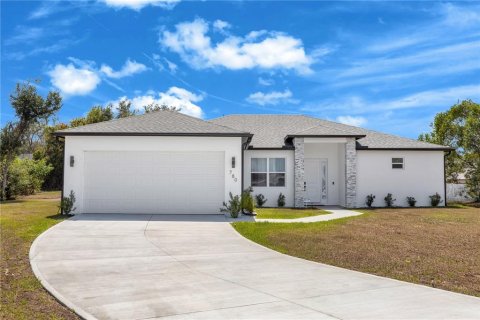 Casa en venta en Deltona, Florida, 4 dormitorios, 191.38 m2 № 2155693 - foto 2