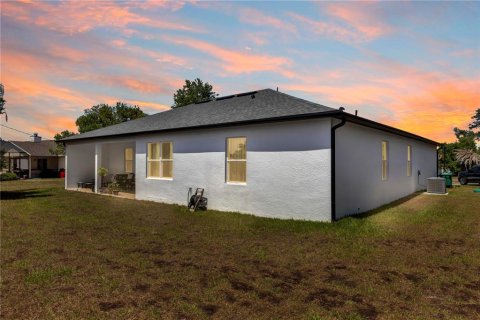 Casa en venta en Deltona, Florida, 4 dormitorios, 191.38 m2 № 2155693 - foto 28