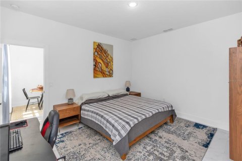Casa en venta en Deltona, Florida, 4 dormitorios, 191.38 m2 № 2155693 - foto 23