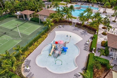 Touwnhouse à louer à Miami, Floride: 4 chambres, 163.23 m2 № 2401977 - photo 14
