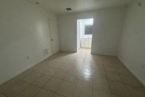Apartment in Pembroke Park, Florida 2 bedrooms, 95.78 sq.m. № 2147075 - photo 2