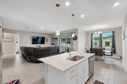 Casa en venta en Palm Bay, Florida, 3 dormitorios, 165.27 m2 № 2252984 - foto 9