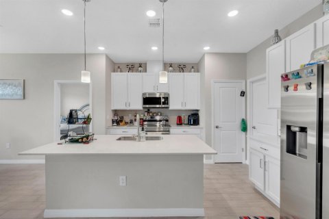 Casa en venta en Palm Bay, Florida, 3 dormitorios, 165.27 m2 № 2252984 - foto 4
