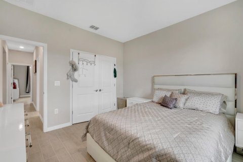 Casa en venta en Palm Bay, Florida, 3 dormitorios, 165.27 m2 № 2252984 - foto 13