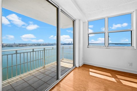 Copropriété à vendre à Miami, Floride: 2 chambres, 98.94 m2 № 1825554 - photo 11