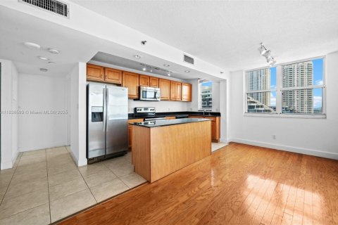 Copropriété à vendre à Miami, Floride: 2 chambres, 98.94 m2 № 1825554 - photo 5