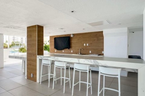 Copropriété à vendre à Miami, Floride: 2 chambres, 98.94 m2 № 1825554 - photo 27