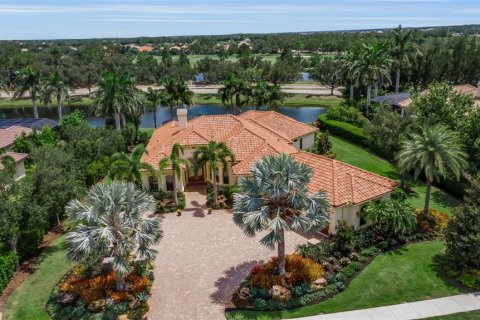 Villa ou maison à vendre à Lakewood Ranch, Floride: 4 chambres, 315.22 m2 № 2267111 - photo 15
