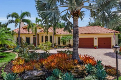 Villa ou maison à vendre à Lakewood Ranch, Floride: 4 chambres, 315.22 m2 № 2267111 - photo 13