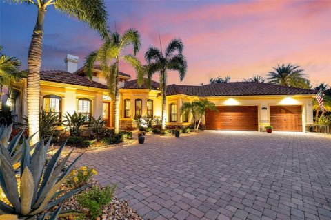 House in Lakewood Ranch, Florida 4 bedrooms, 315.22 sq.m. № 2267111
