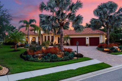 Villa ou maison à vendre à Lakewood Ranch, Floride: 4 chambres, 315.22 m2 № 2267111 - photo 5
