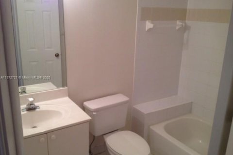 Adosado en alquiler en Tamarac, Florida, 3 dormitorios, 134.71 m2 № 1922596 - foto 17