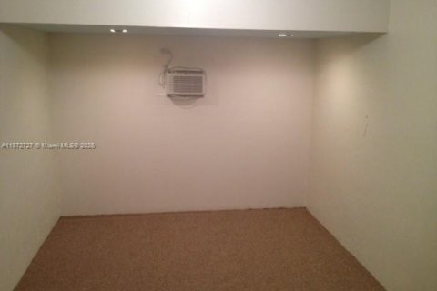 Adosado en alquiler en Tamarac, Florida, 3 dormitorios, 134.71 m2 № 1922596 - foto 19