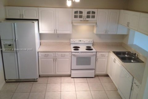 Adosado en alquiler en Tamarac, Florida, 3 dormitorios, 134.71 m2 № 1922596 - foto 4