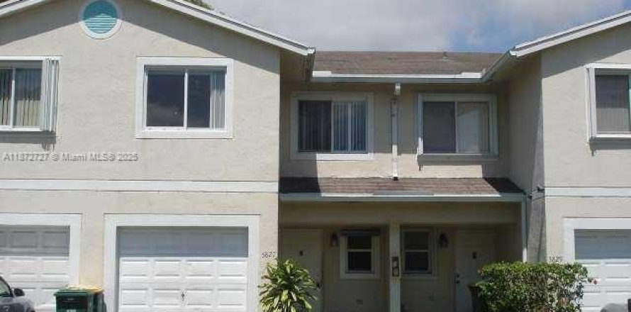 Adosado en Tamarac, Florida 3 dormitorios, 134.71 m2 № 1922596