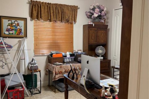 House in Palmetto Bay, Florida 4 bedrooms, 282.05 sq.m. № 1890159 - photo 14