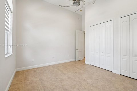 Casa en venta en Palmetto Bay, Florida, 4 dormitorios, 282.05 m2 № 1890159 - foto 30