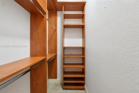 Casa en venta en Palmetto Bay, Florida, 4 dormitorios, 282.05 m2 № 1890159 - foto 27