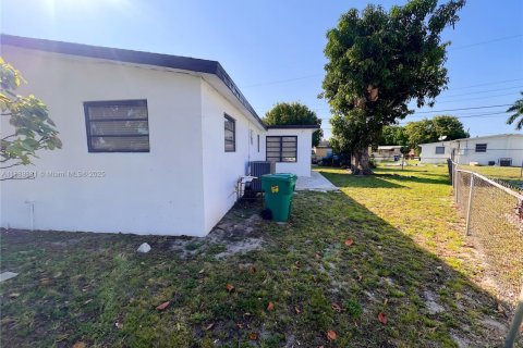 Casa en venta en Lauderhill, Florida, 4 dormitorios, 139.54 m2 № 2066550 - foto 20