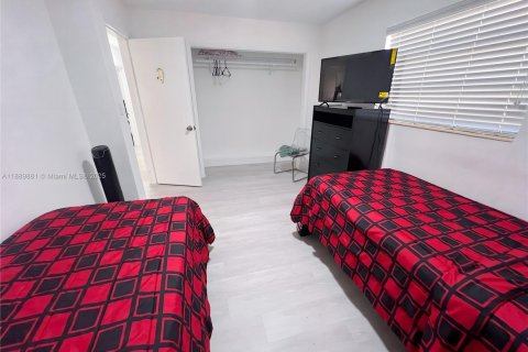 Casa en venta en Lauderhill, Florida, 4 dormitorios, 139.54 m2 № 2066550 - foto 17