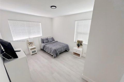 Casa en venta en Lauderhill, Florida, 4 dormitorios, 139.54 m2 № 2066550 - foto 11