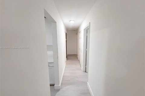 Casa en venta en Lauderhill, Florida, 4 dormitorios, 139.54 m2 № 2066550 - foto 12