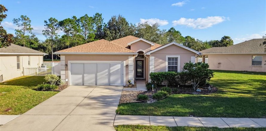 Villa ou maison à Spring Hill, Floride 3 chambres, 176.14 m2 № 2426939