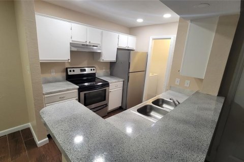 Copropriété à vendre à Orlando, Floride: 2 chambres, 86.86 m2 № 2212274 - photo 12