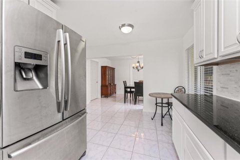 House in Punta Gorda, Florida 3 bedrooms, 108.97 sq.m. № 1719659 - photo 13