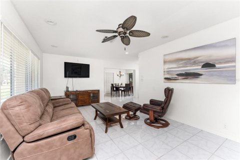 House in Punta Gorda, Florida 3 bedrooms, 108.97 sq.m. № 1719659 - photo 4