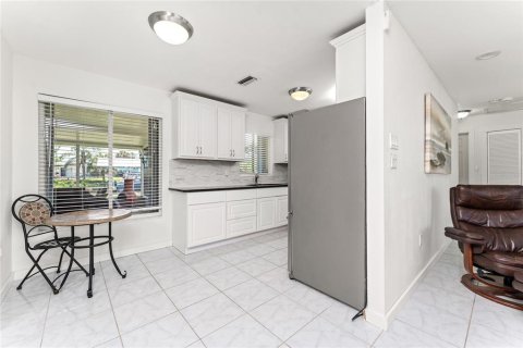 House in Punta Gorda, Florida 3 bedrooms, 108.97 sq.m. № 1719659 - photo 7