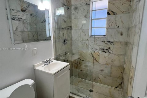 Снять в аренду кондоминиум в Майами-Бич, Флорида 1 спальня, 41.81м2, № 1967543 - фото 5