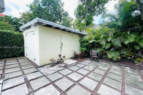 Villa ou maison à louer à Miami, Floride: 3 chambres, 108.32 m2 № 2030019 - photo 11