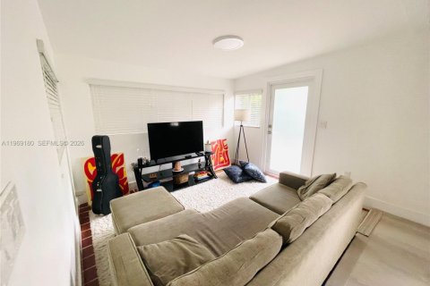 Villa ou maison à Miami, Floride 3 chambres, 108.32 m2 № 2030019