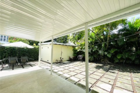 Villa ou maison à louer à Miami, Floride: 3 chambres, 108.32 m2 № 2030019 - photo 12