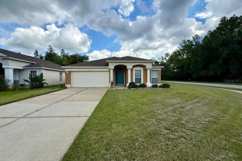 House in Wesley Chapel, Florida 3 bedrooms, 139.82 sq.m. № 2329348