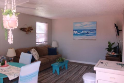 Condo in Saint Pete Beach, Florida, 1 bedroom  № 1803702 - photo 6