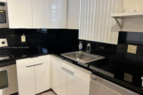 Condo in Davie, Florida, 2 bedrooms  № 1944513 - photo 3