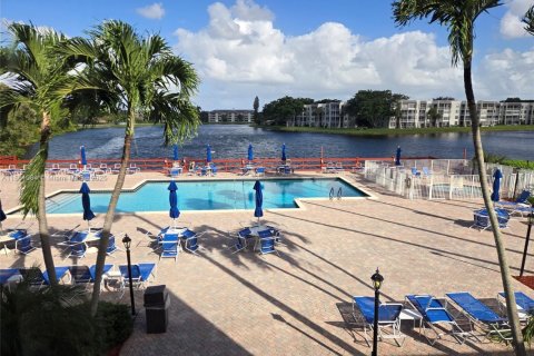 Condo in Davie, Florida, 2 bedrooms  № 1944513 - photo 10