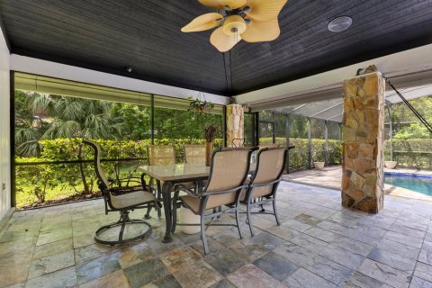 House in Longwood, Florida 5 bedrooms, 390.19 sq.m. № 1719003 - photo 24